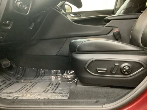 Used 2023 Jeep Grand Cherokee Limited image 13