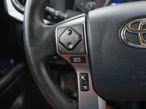 Used 2019 Toyota Tacoma SR5 RWD image 23