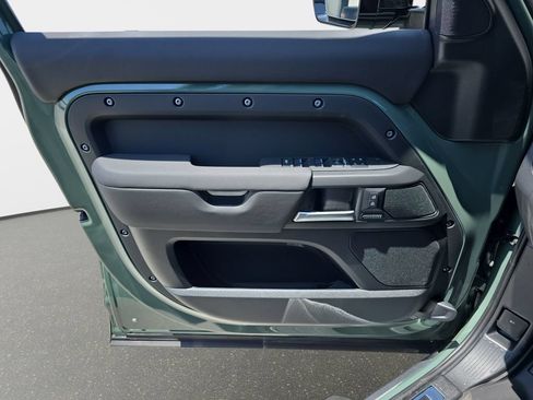 New 2026 Land Rover Defender 110 Trophy Edition AWD/4WD image 28