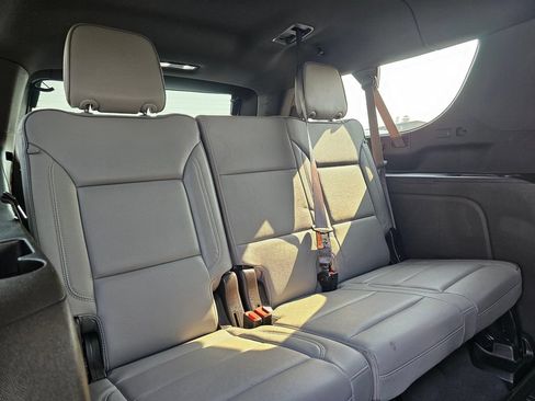 Used 2025 GMC Yukon XL Elevation AWD/4WD image 14
