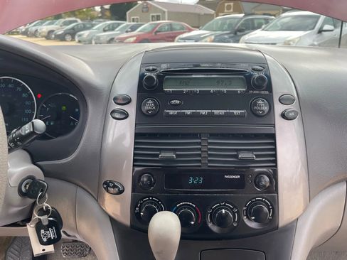 Used 2007 Toyota Sienna LE image 18
