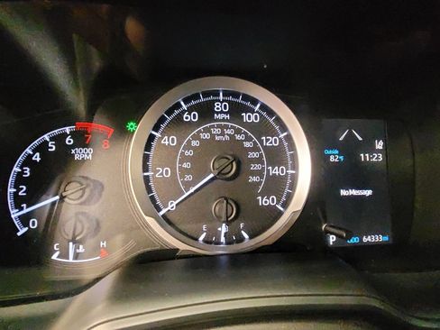 Used 2020 Toyota Corolla LE FWD image 23