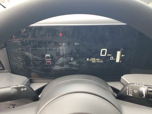 Certified 2025 Nissan Kicks SV image 18