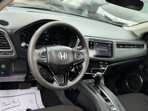Used 2017 Honda HR-V EX image 23