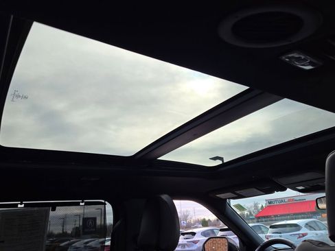 Used 2023 Ford Explorer Platinum w/ Technology Package image 12