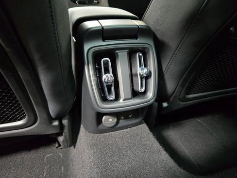 Used 2022 Polestar Polestar 2 w/ Performance Package image 33