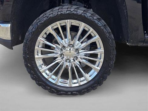 Used 2021 Chevrolet Silverado 1500 LTZ w/ LTZ Premium Package AWD/4WD image 22