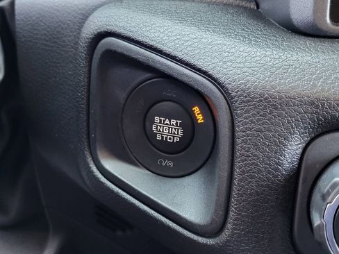 Used 2025 Jeep Wrangler Unlimited Sport AWD/4WD image 11