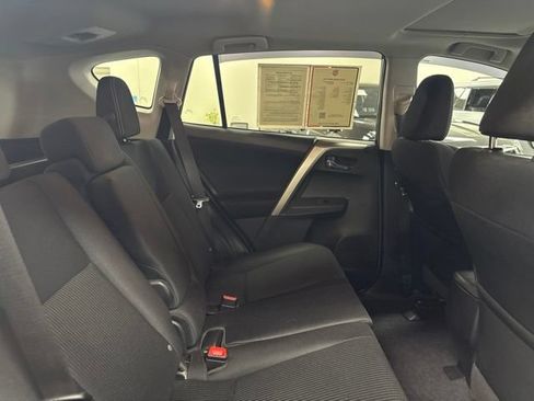 Used 2015 Toyota RAV4 XLE AWD/4WD image 10