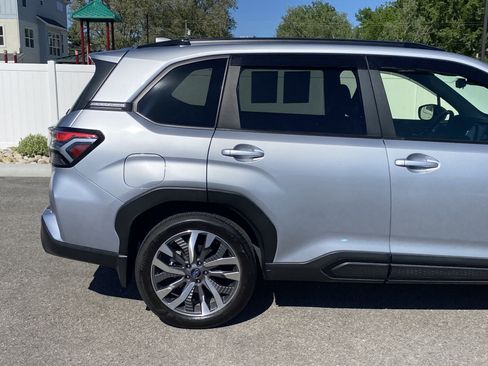 Certified 2025 Subaru Forester Touring AWD/4WD image 6