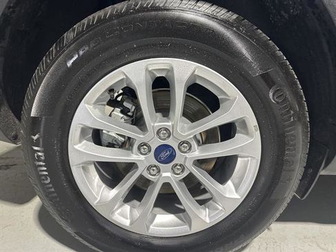 Used 2022 Ford Escape SE image 32