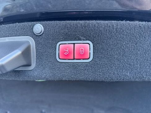 Used 2019 Mercedes-Benz S 560 4MATIC Sedan w/ AMG Line Exterior image 31