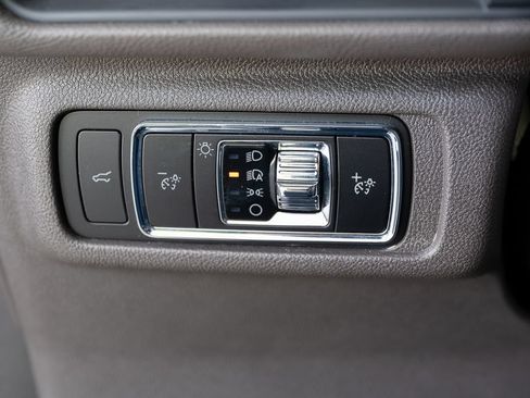 Used 2024 Lincoln Corsair Reserve w/ Equipment Group 201A FWD image 30