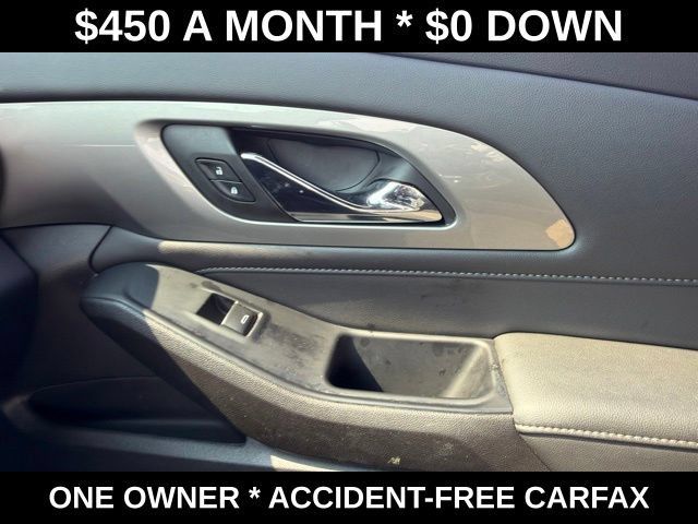 Used 2023 Chevrolet Traverse LT FWD image 28