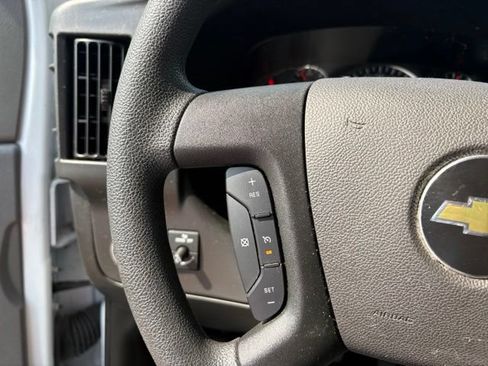 Used 2025 Chevrolet Express 2500 w/ Driver Convenience Package RWD image 32
