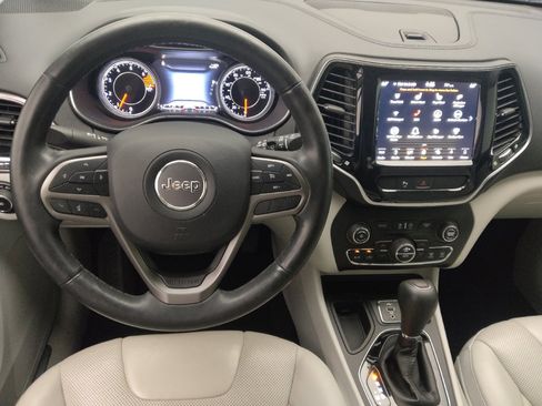 Used 2019 Jeep Cherokee Limited FWD image 22