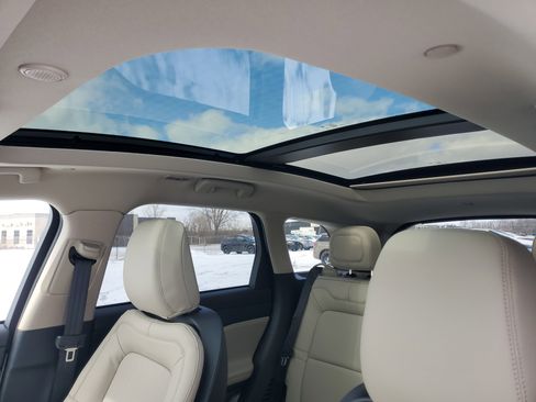 New 2026 Lincoln Corsair Premiere image 11