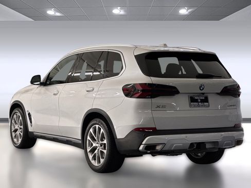 Used 2025 BMW X5 xDrive40i image 3