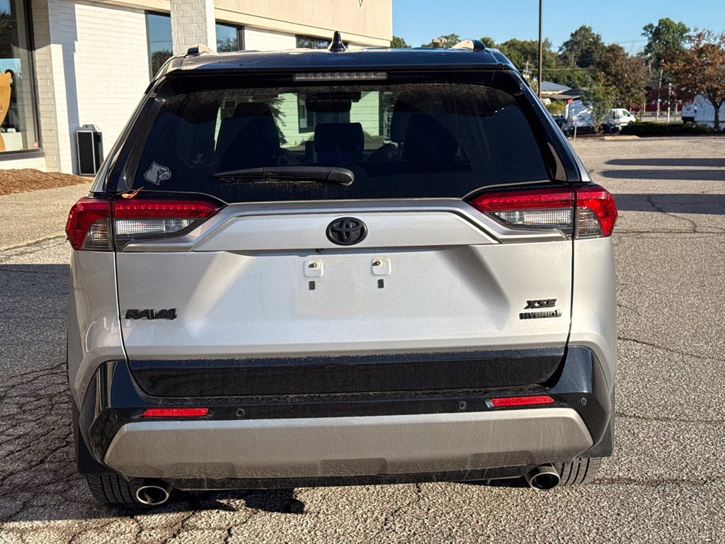 Used 2024 Toyota RAV4 XSE w/ Advanced Technology Package AWD/4WD image 15