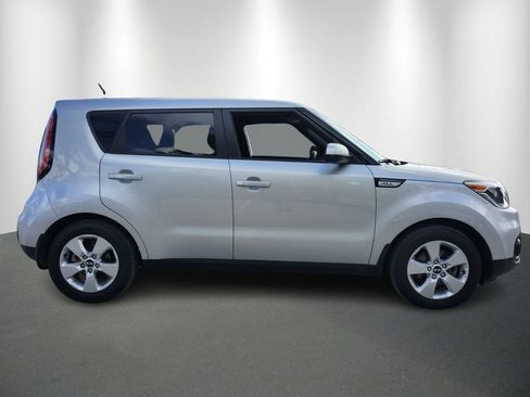 Used 2017 Kia Soul image 8
