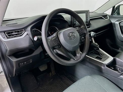 Used 2022 Toyota RAV4 XLE image 9