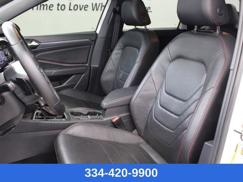 Used 2020 Volkswagen Jetta GLI image 13