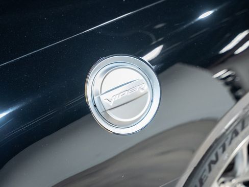 Used 2013 SRT Viper GTS w/ GTS Laguna Interior Pkg image 26