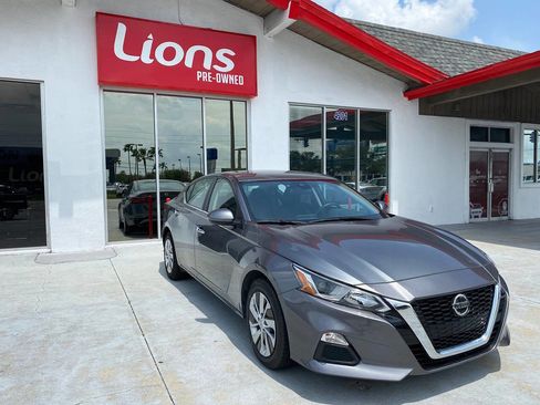 Used 2021 Nissan Altima 2.5 S image 2