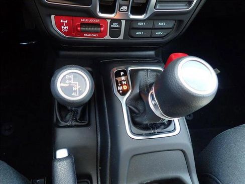 New 2025 Jeep Gladiator Willys image 20