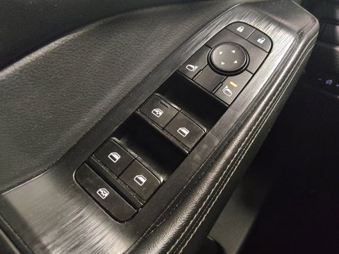 Used 2023 Nissan Rogue SV w/ SV Premium Package FWD image 27
