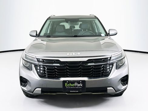 Used 2025 Kia Seltos S image 2