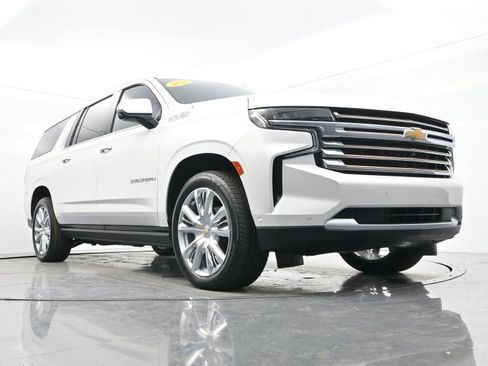 Used 2024 Chevrolet Suburban High Country w/ Advanced Technology Package image 55