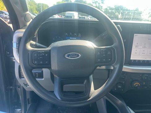 Used 2023 Ford F250 XLT w/ Black Appearance Package AWD/4WD image 15