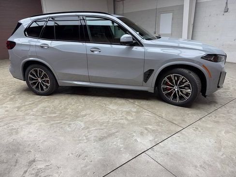 Used 2026 BMW X5 xDrive50e w/ M Sport Package AWD/4WD image 6