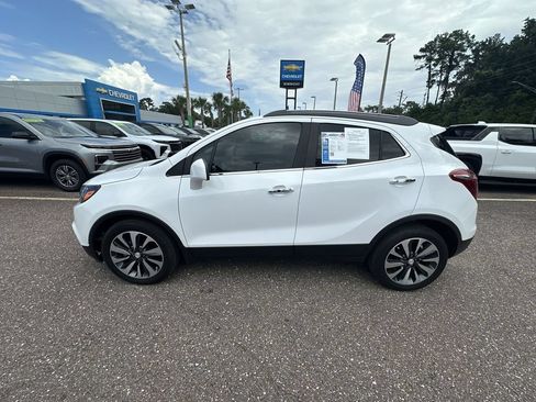 Used 2021 Buick Encore Preferred w/ Safety Package FWD image 13