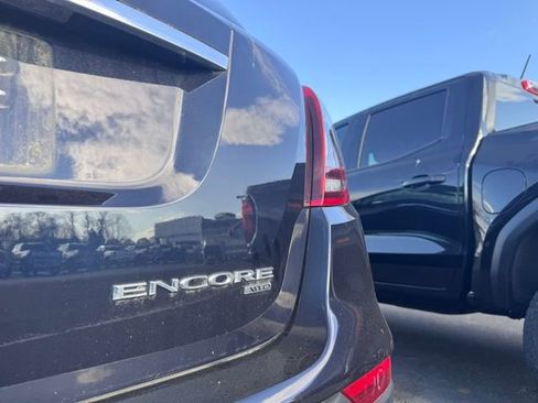 Used 2022 Buick Encore Preferred w/ Safety Package II image 11