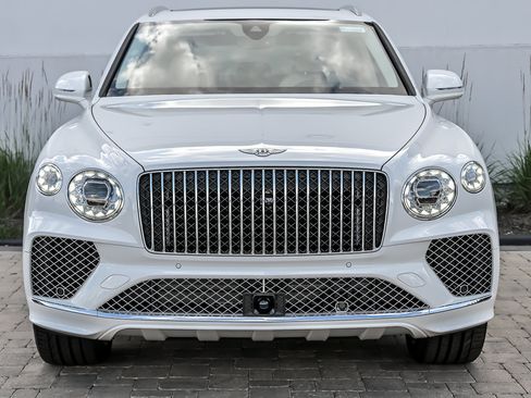 New 2026 Bentley Bentayga AWD/4WD image 4