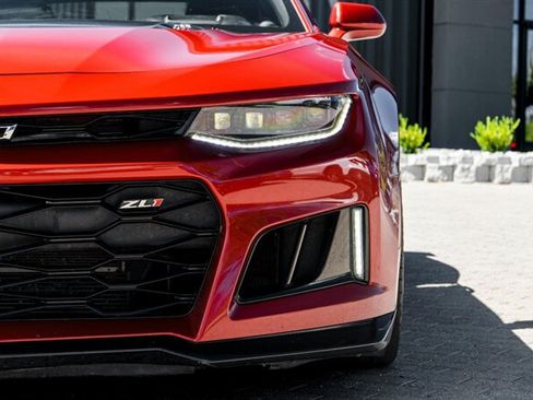 Used 2018 Chevrolet Camaro ZL1 RWD image 10