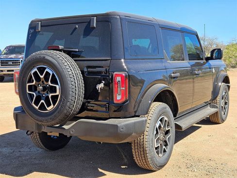 New 2026 Ford Bronco Outer Banks image 5