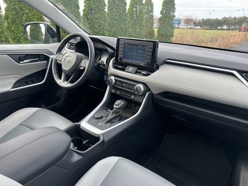 Certified 2022 Toyota RAV4 XLE Premium image 39