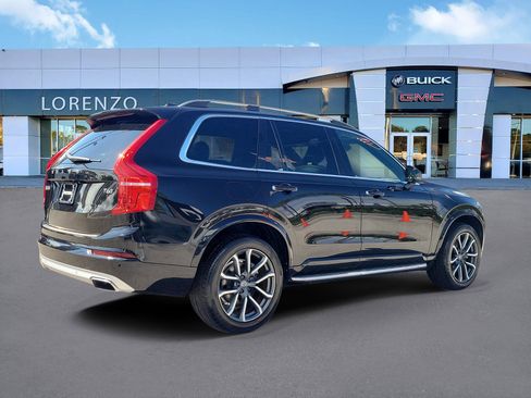 Used 2016 Volvo XC90 T6 Momentum w/ Momentum Plus Package image 5