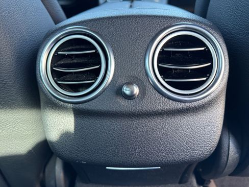Certified 2017 Mercedes-Benz E 300 4MATIC image 16