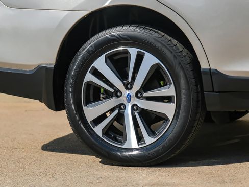 Used 2019 Subaru Outback 2.5i Limited w/ Popular Package #2 image 49