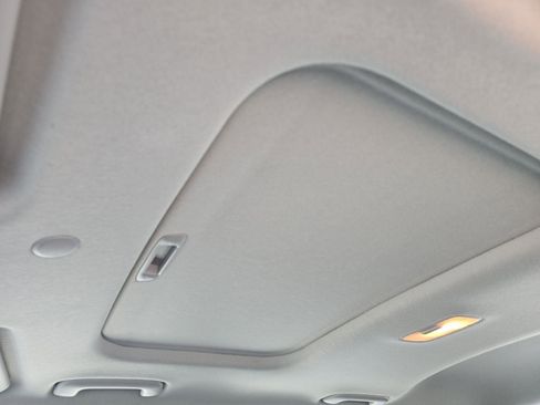 Certified 2025 Hyundai Venue SEL FWD image 14