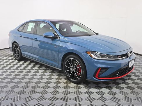 Used 2025 Volkswagen Jetta GLI Autobahn FWD image 8