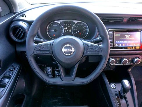 New 2025 Nissan Kicks Play S image 20