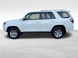 Used 2016 Toyota 4Runner SR5 AWD/4WD video 2