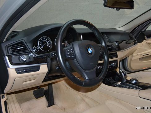 Used 2014 BMW 550i xDrive Sedan AWD/4WD image 9