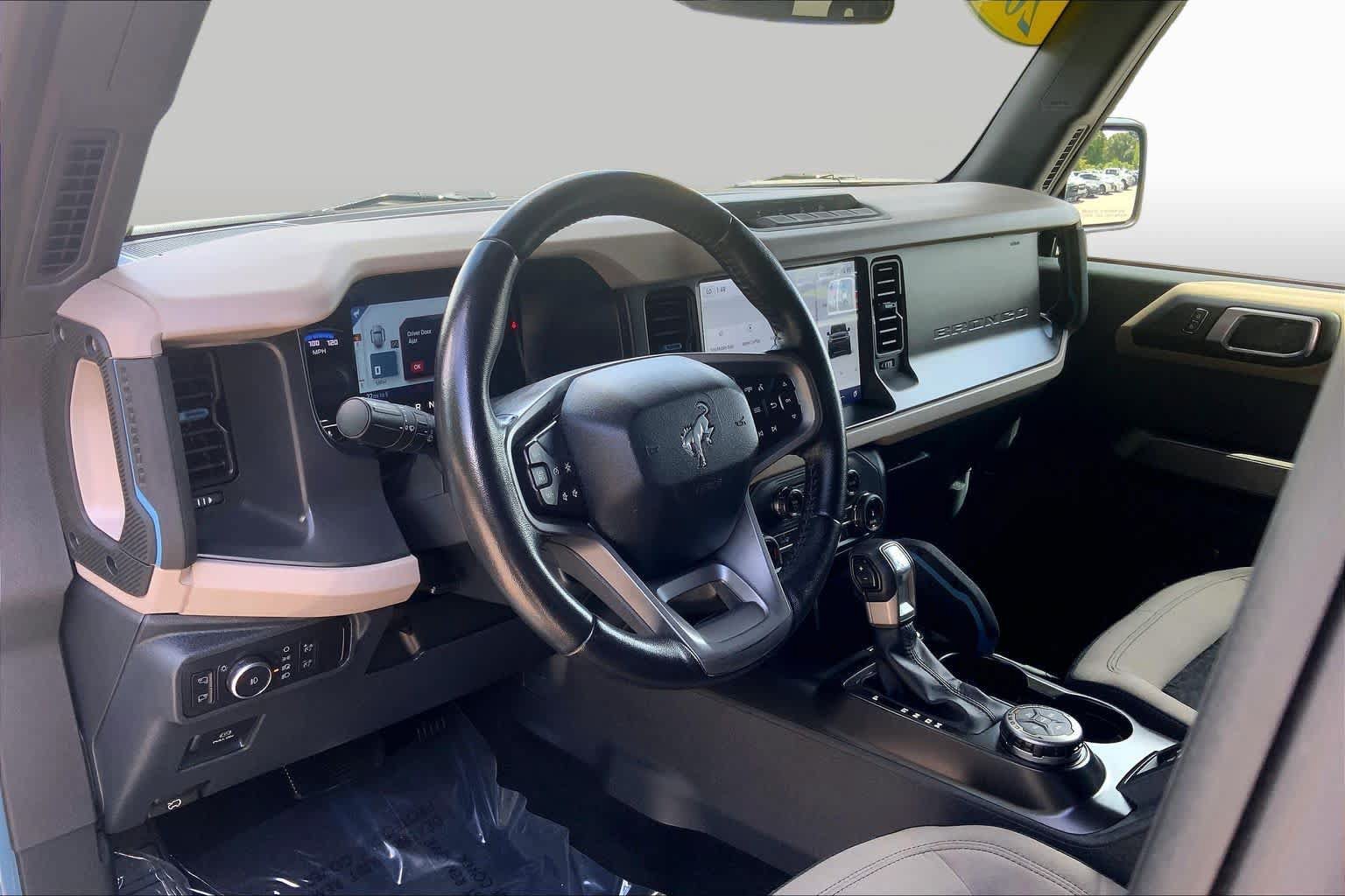 Used 2022 Ford Bronco Wildtrak AWD/4WD image 18