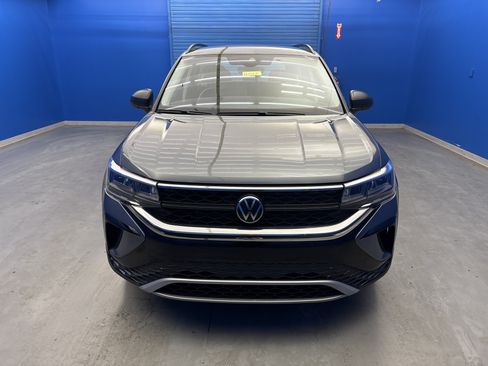Used 2023 Volkswagen Taos S w/ Driver Assistance Package FWD image 3